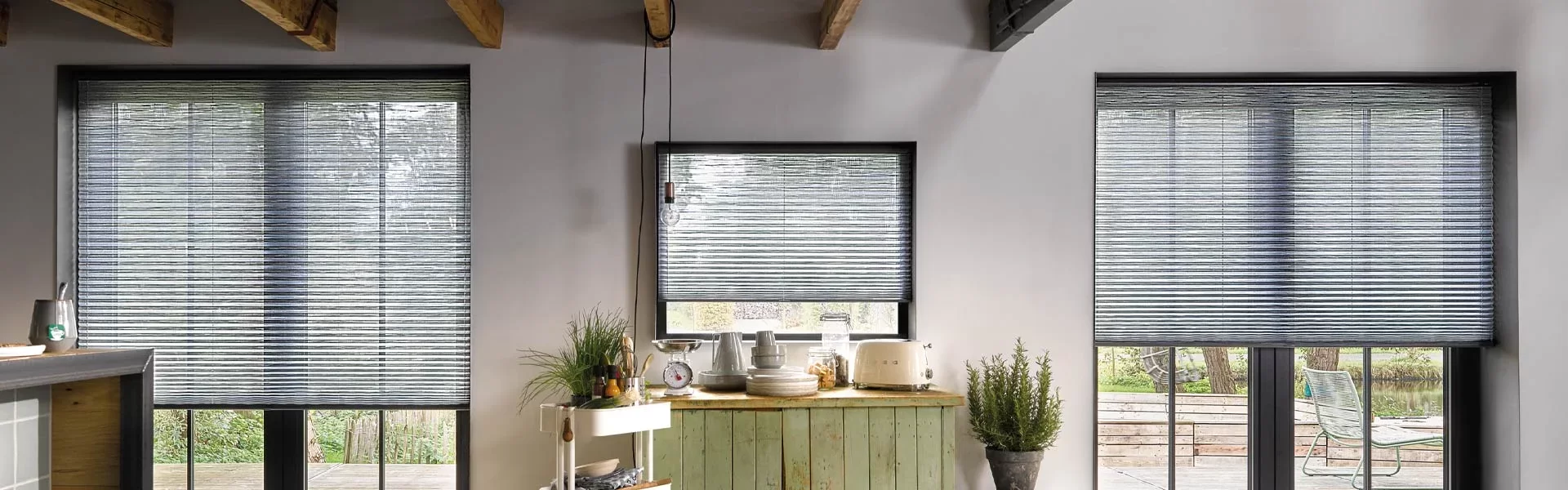 1666-raamdecoratie_plissegordijn-header.webp 1666-raamdecoratie_plissegordijn-header.webp