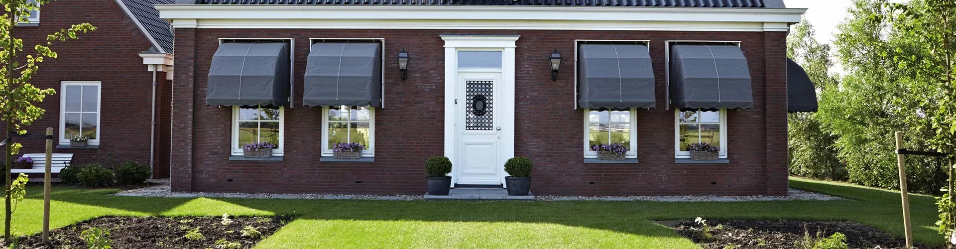 1777-buitenzonwering_markiezen-header.webp 1777-buitenzonwering_markiezen-header.webp