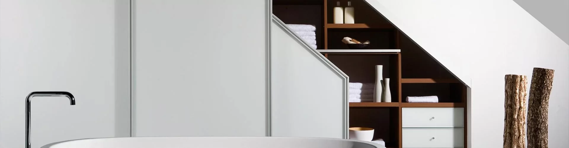 1810-maatwerkkasten_schuinekast-header.webp 1810-maatwerkkasten_schuinekast-header.webp